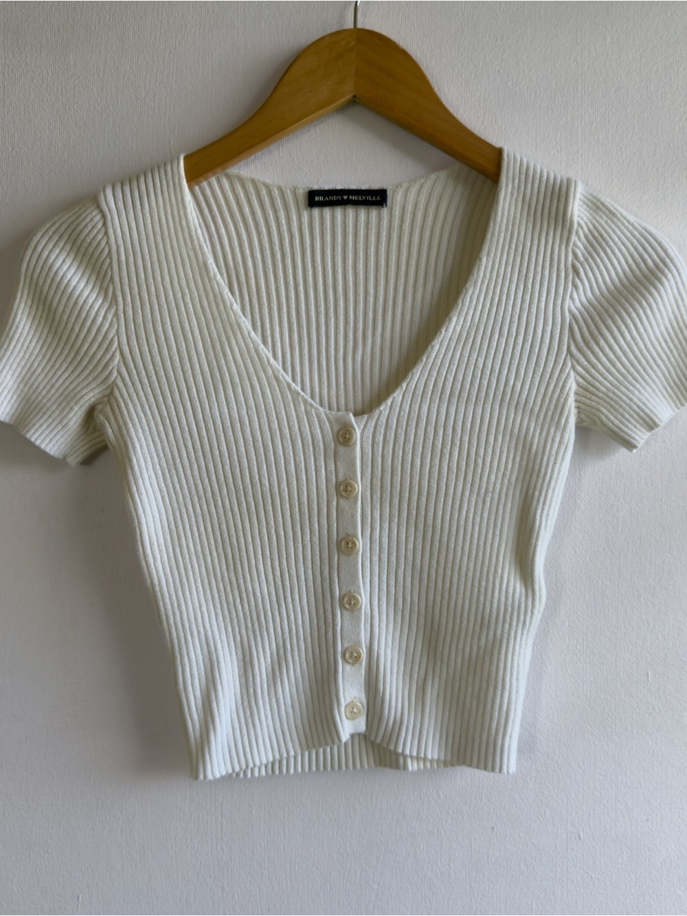 Brandy Melville MNJ232 White Ribbed Button Front V-Neck Short Sleeve Cardigan
